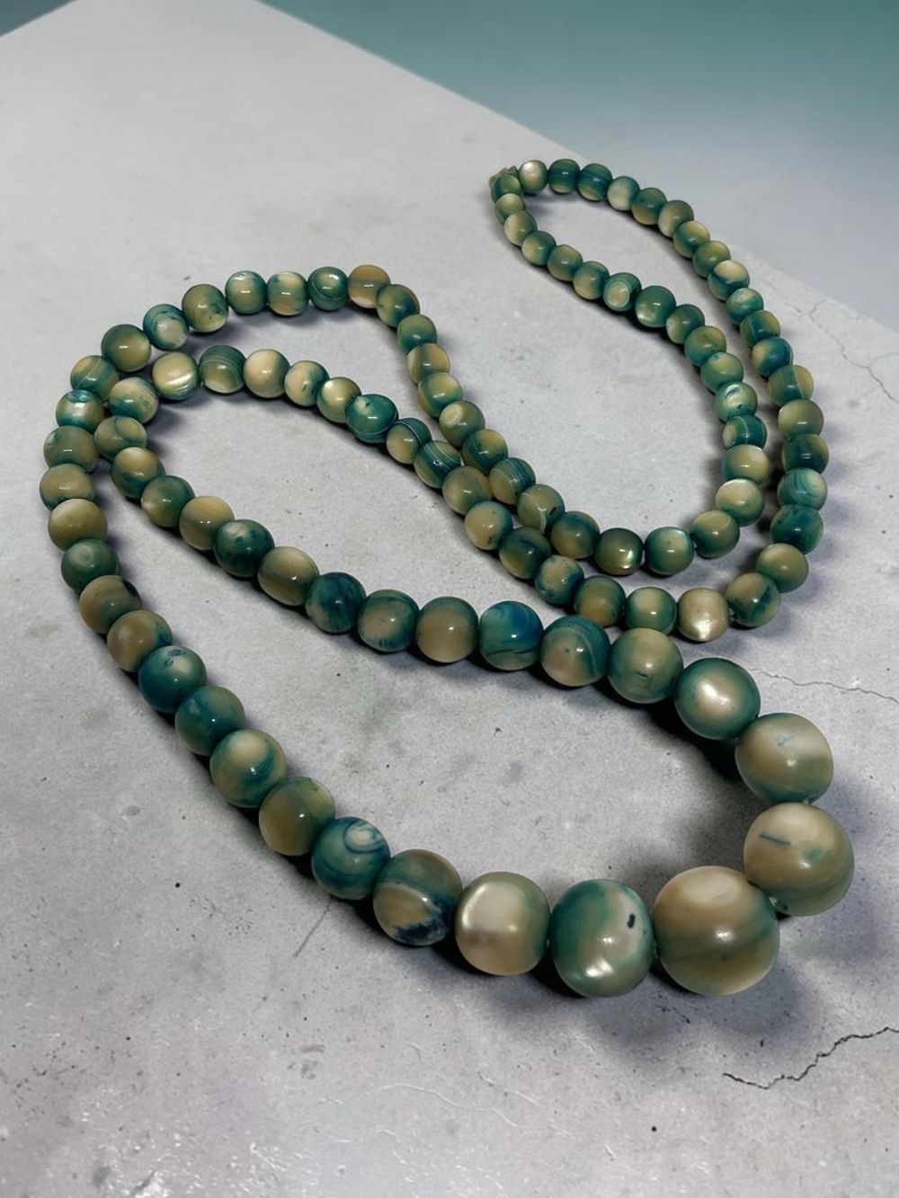 Vintage Dyed Shell Bead Necklace Teal Cream Graduated